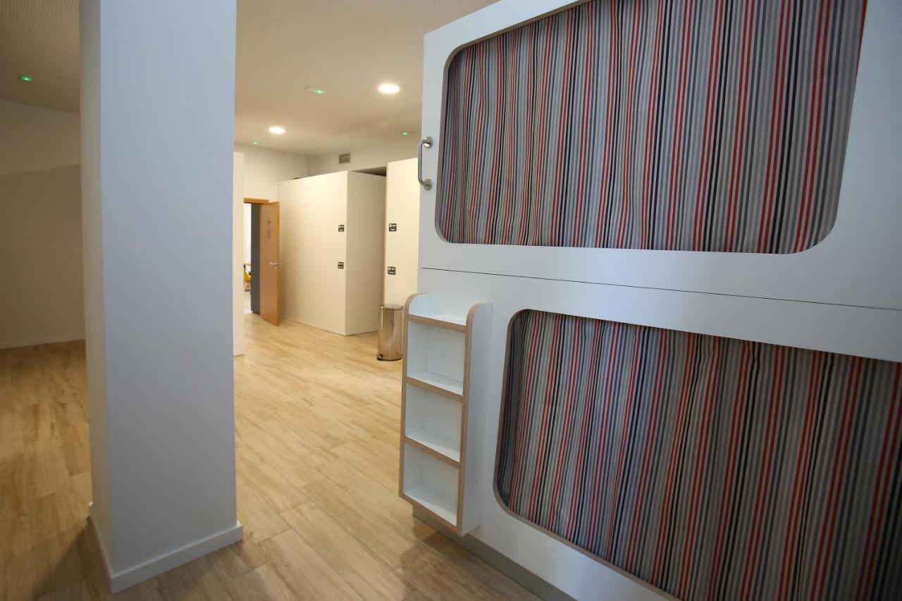 Dpaso Urban Hostel Понтеведра Экстерьер фото