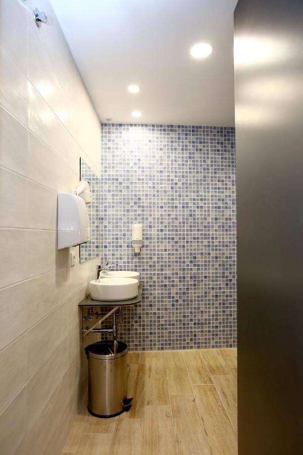Dpaso Urban Hostel Понтеведра Экстерьер фото