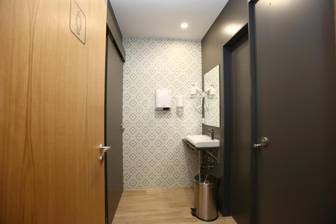 Dpaso Urban Hostel Понтеведра Экстерьер фото